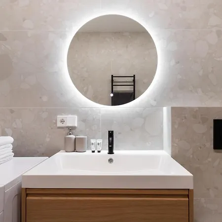 White Lotus 29 By Reside Baltic *